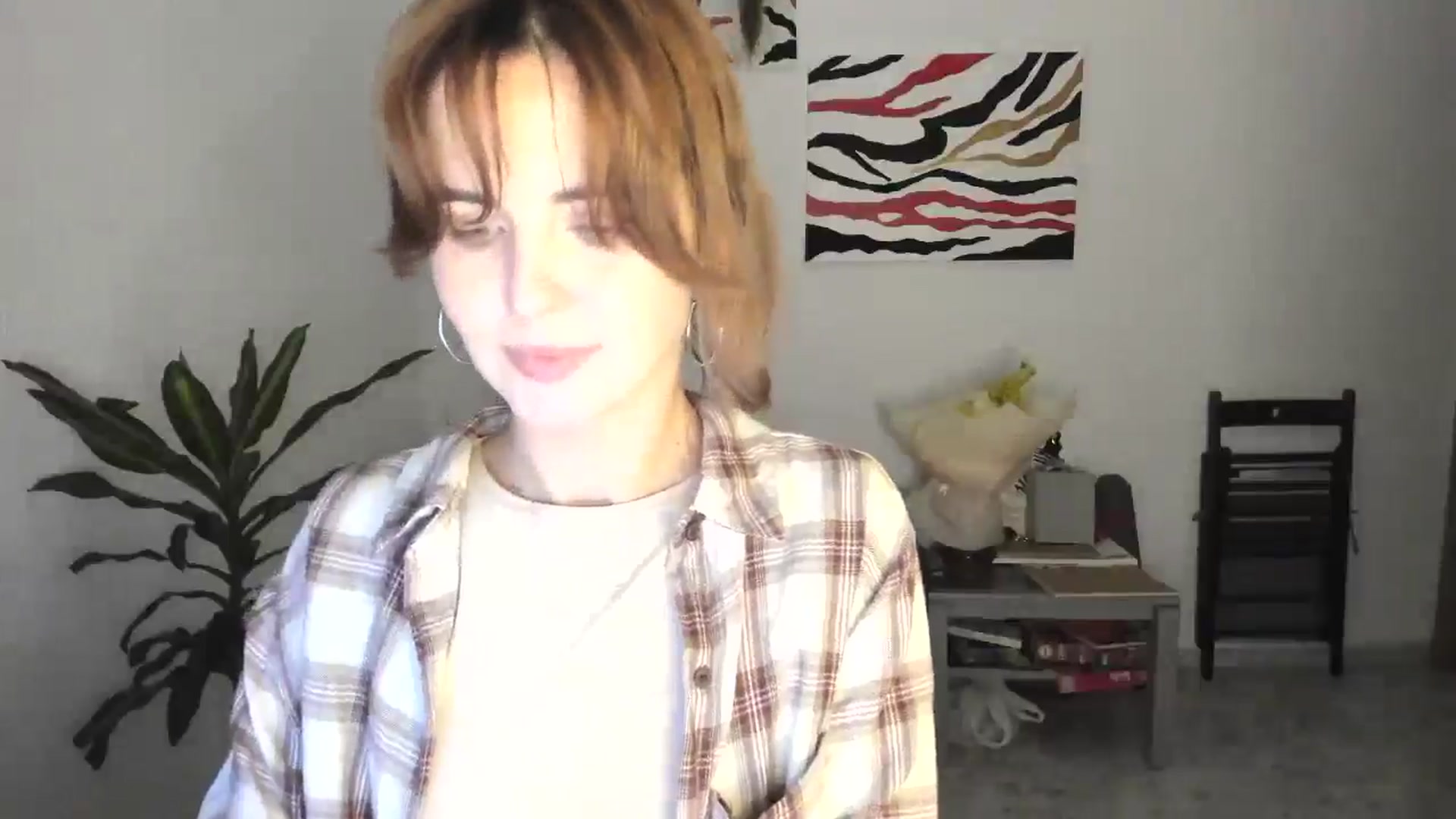 Gallery image thumbnail from AhahaGirl's myfreecams stream on, 11/17/2025, 17:03 image 5 of 20