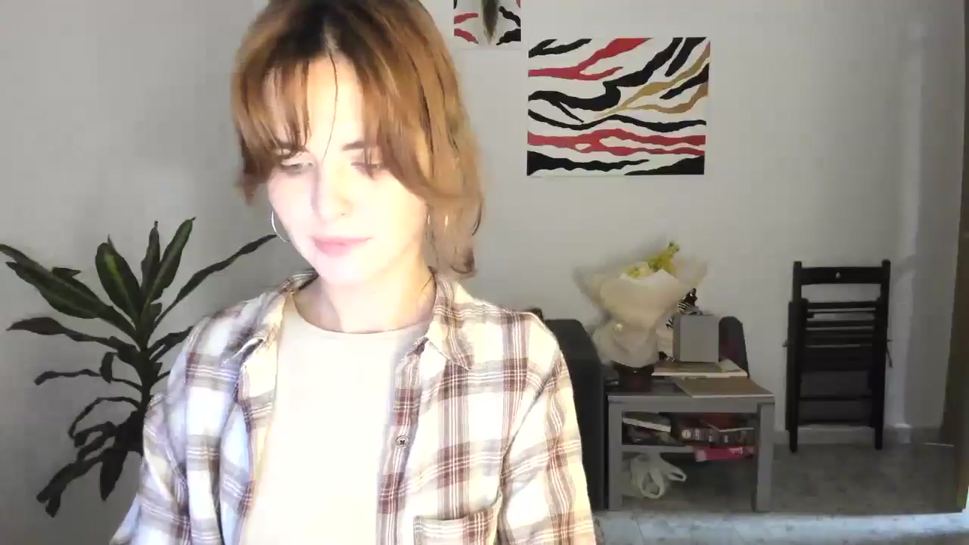 Gallery image thumbnail from AhahaGirl's myfreecams stream on, 11/17/2025, 17:03 image 20 of 20