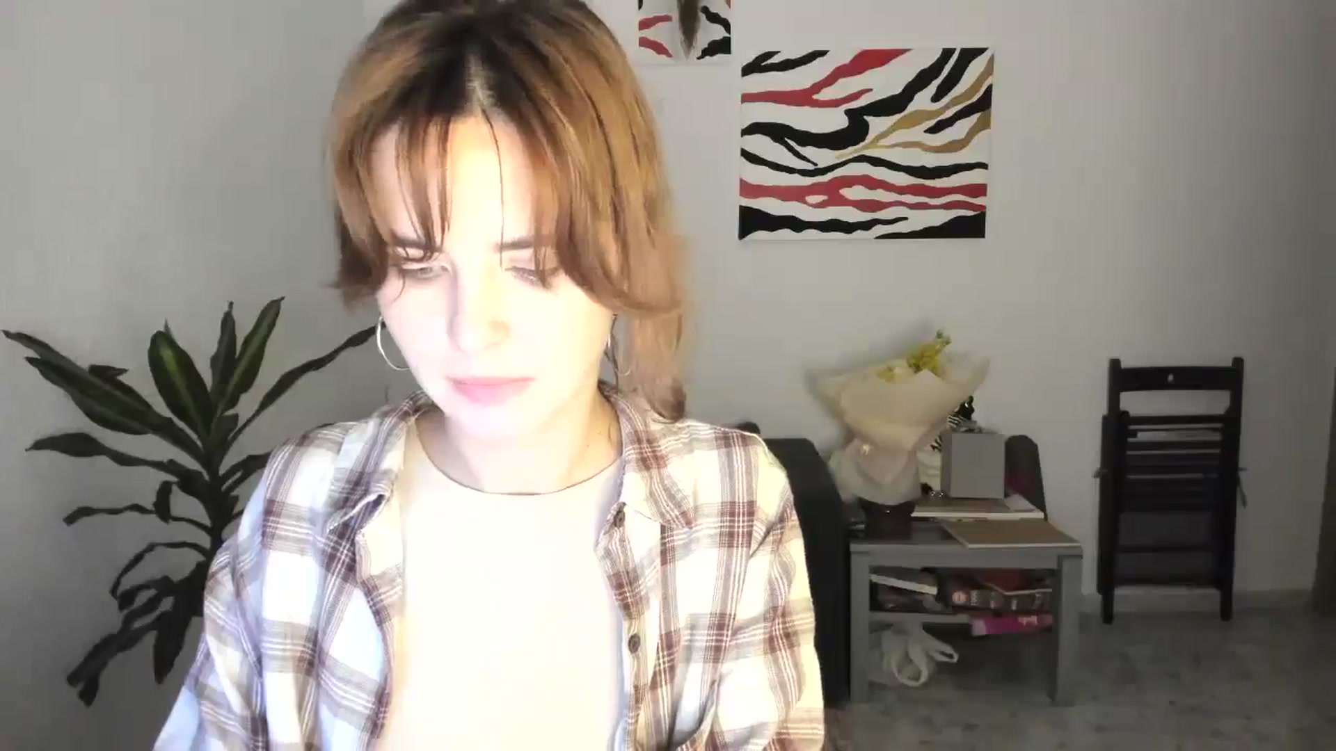 Gallery image thumbnail from AhahaGirl's myfreecams stream on, 11/17/2025, 17:03 image 10 of 20