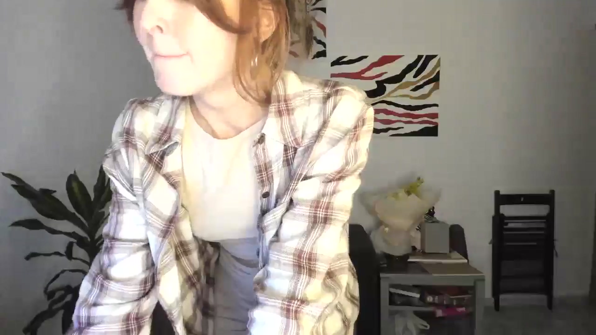Gallery image thumbnail from AhahaGirl's myfreecams stream on, 11/17/2025, 17:03 image 15 of 20