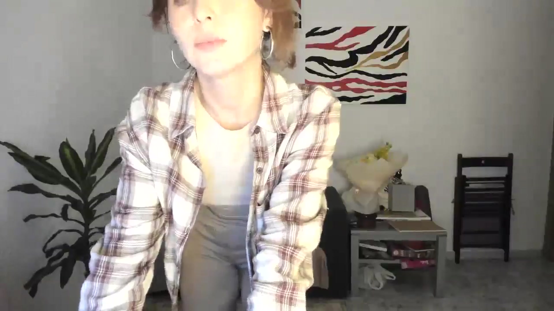 Gallery image thumbnail from AhahaGirl's myfreecams stream on, 11/17/2025, 17:03 image 14 of 20