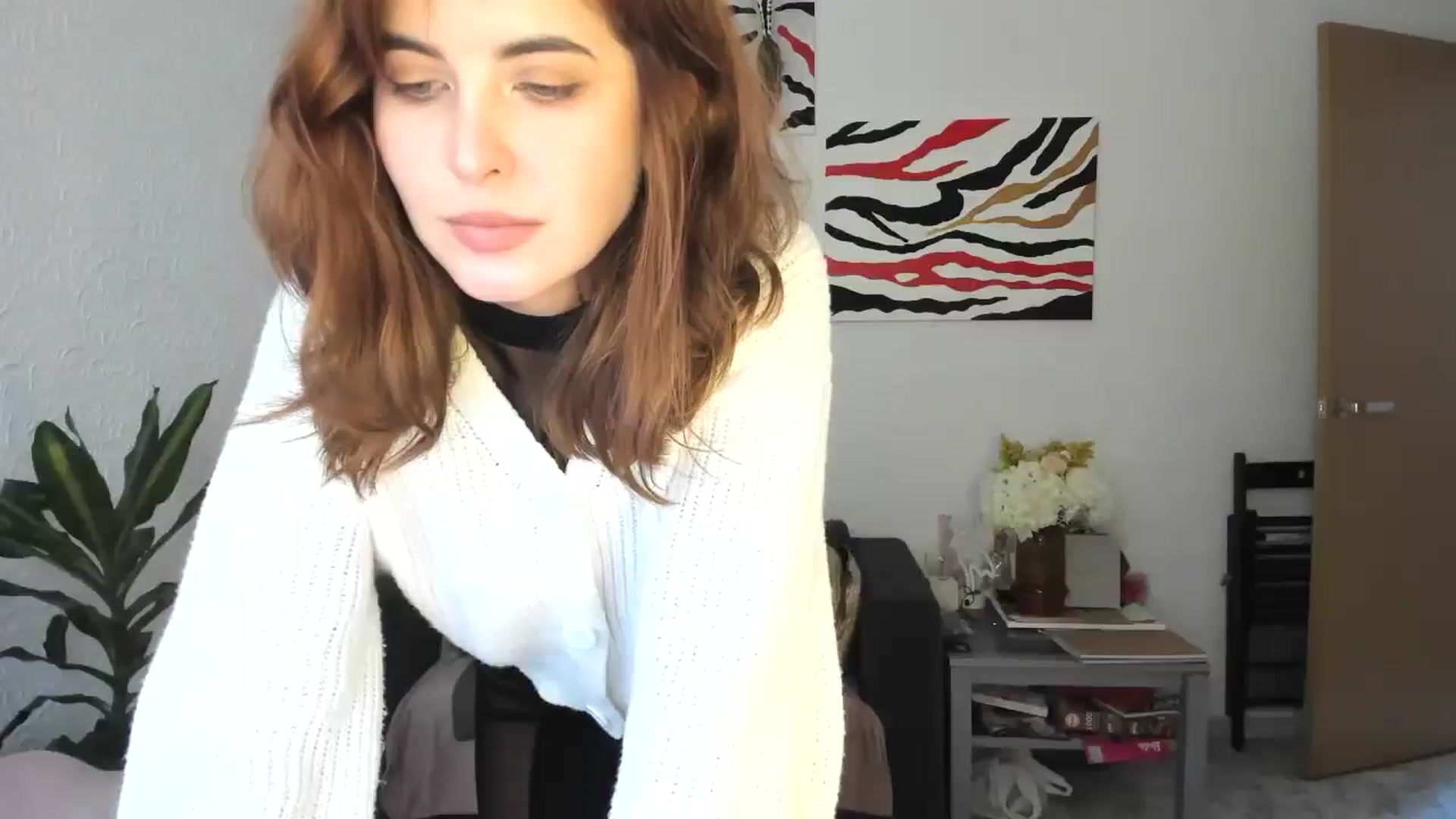 Gallery image thumbnail from AhahaGirl's myfreecams stream on, 11/19/2025, 14:48 image 5 of 20