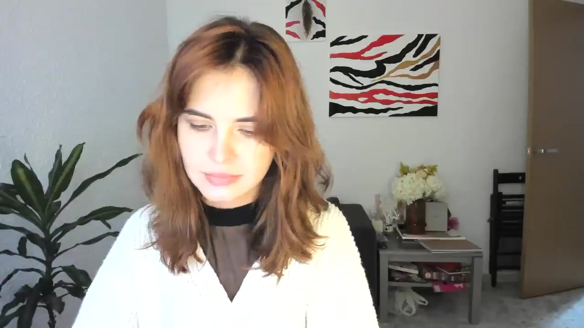 Gallery image thumbnail from AhahaGirl's myfreecams stream on, 11/19/2025, 14:48 image 10 of 20