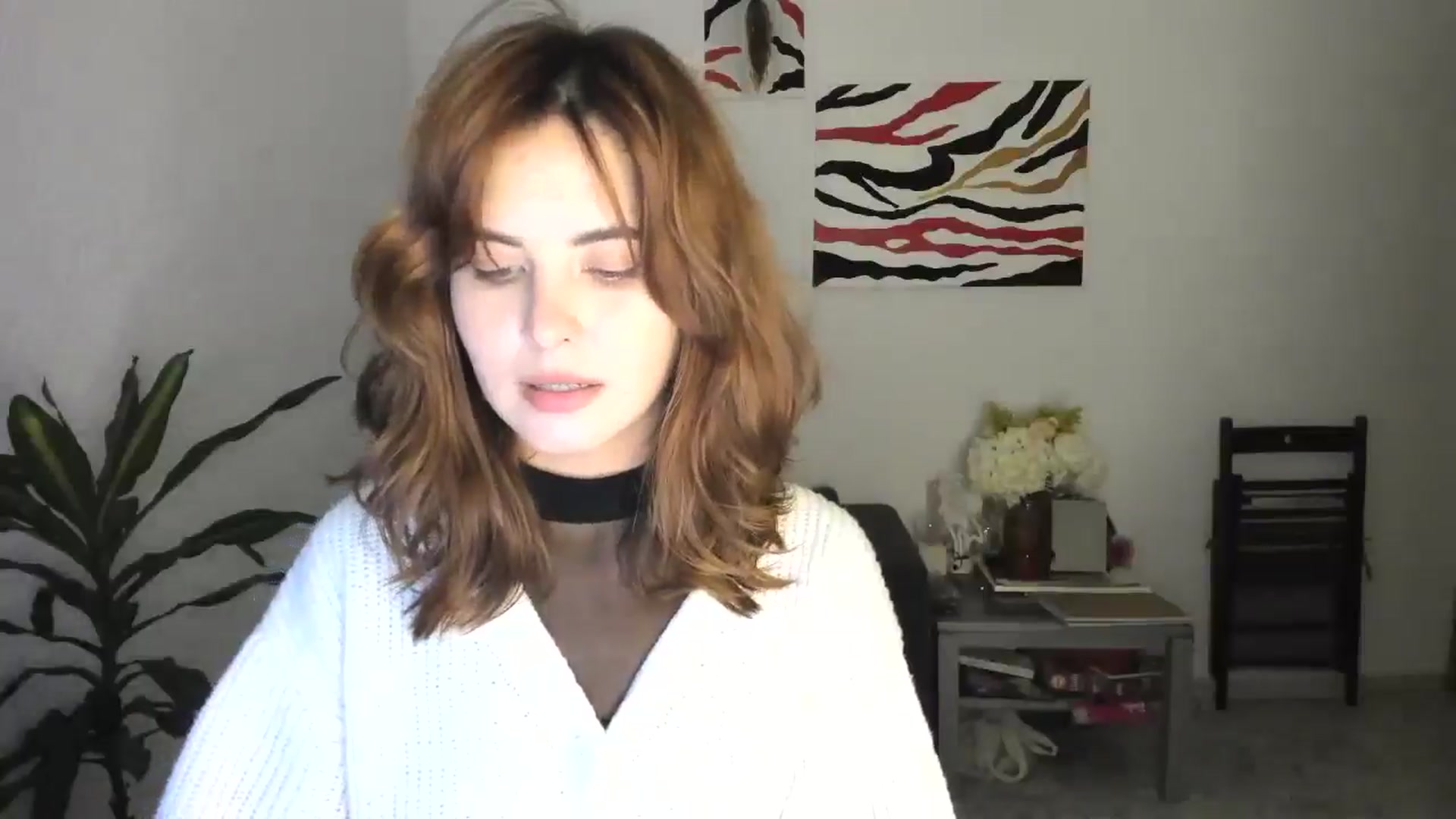 Gallery image thumbnail from AhahaGirl's myfreecams stream on, 11/19/2025, 17:08 image 4 of 20
