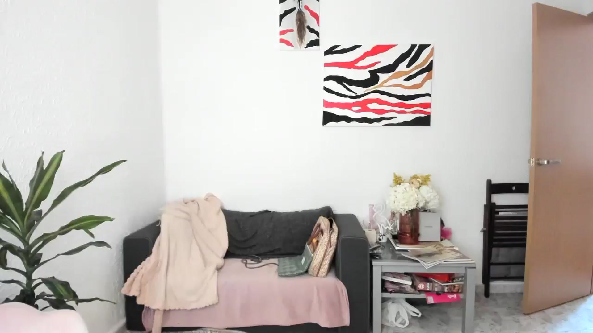 Gallery image thumbnail from AhahaGirl's myfreecams stream on, 11/21/2025, 15:26 image 9 of 20