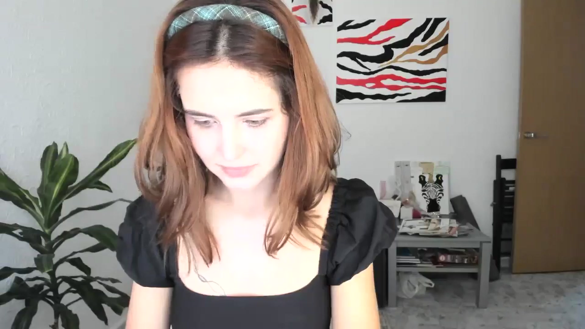 Gallery image thumbnail from AhahaGirl's myfreecams stream on, 11/29/2025, 14:41 image 10 of 20