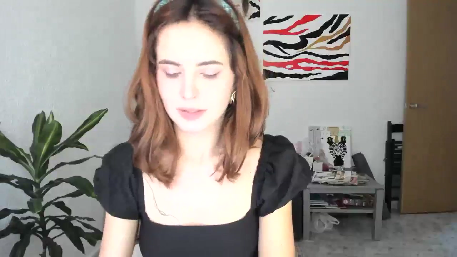 Gallery image thumbnail from AhahaGirl's myfreecams stream on, 11/29/2025, 14:41 image 12 of 20
