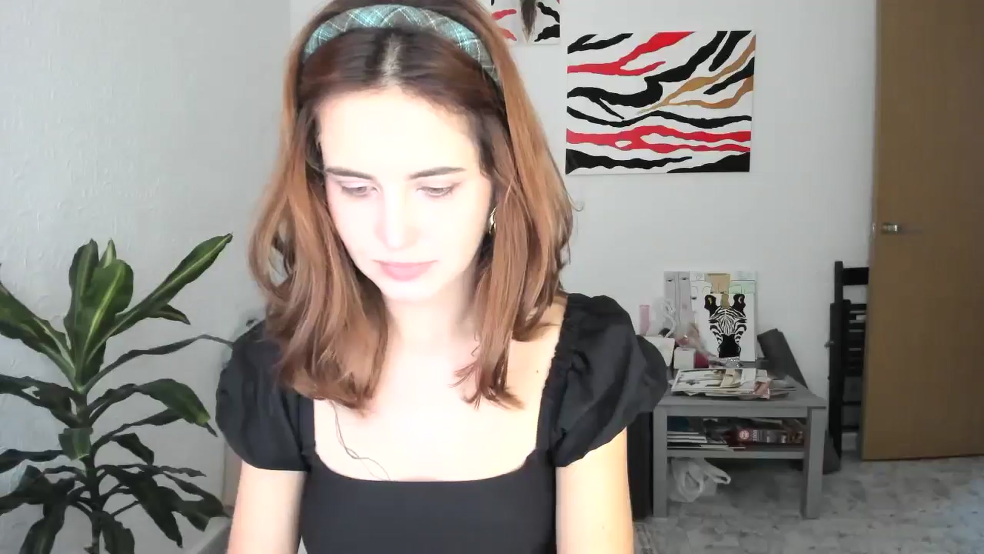 Gallery image thumbnail from AhahaGirl's myfreecams stream on, 11/29/2025, 14:41 image 14 of 20
