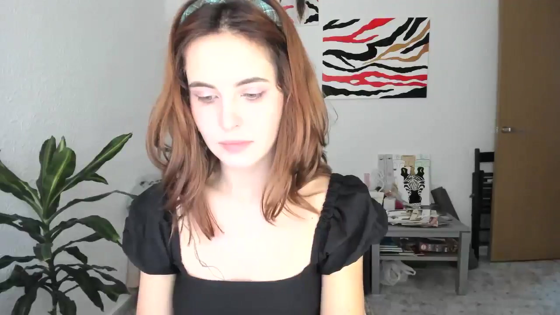 Gallery image thumbnail from AhahaGirl's myfreecams stream on, 11/29/2025, 14:41 image 9 of 20
