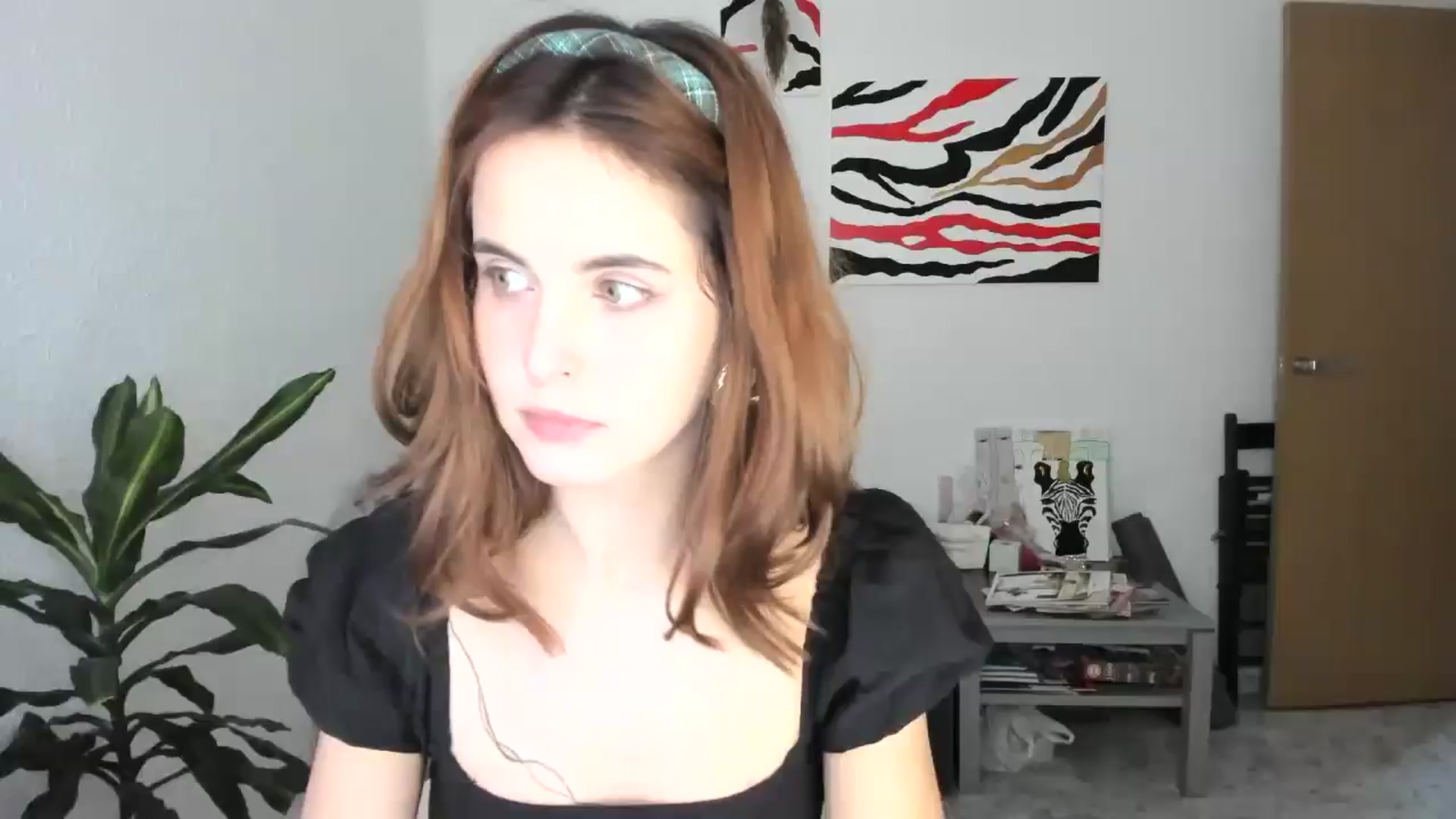 Gallery image thumbnail from AhahaGirl's myfreecams stream on, 11/29/2025, 15:56 image 1 of 20