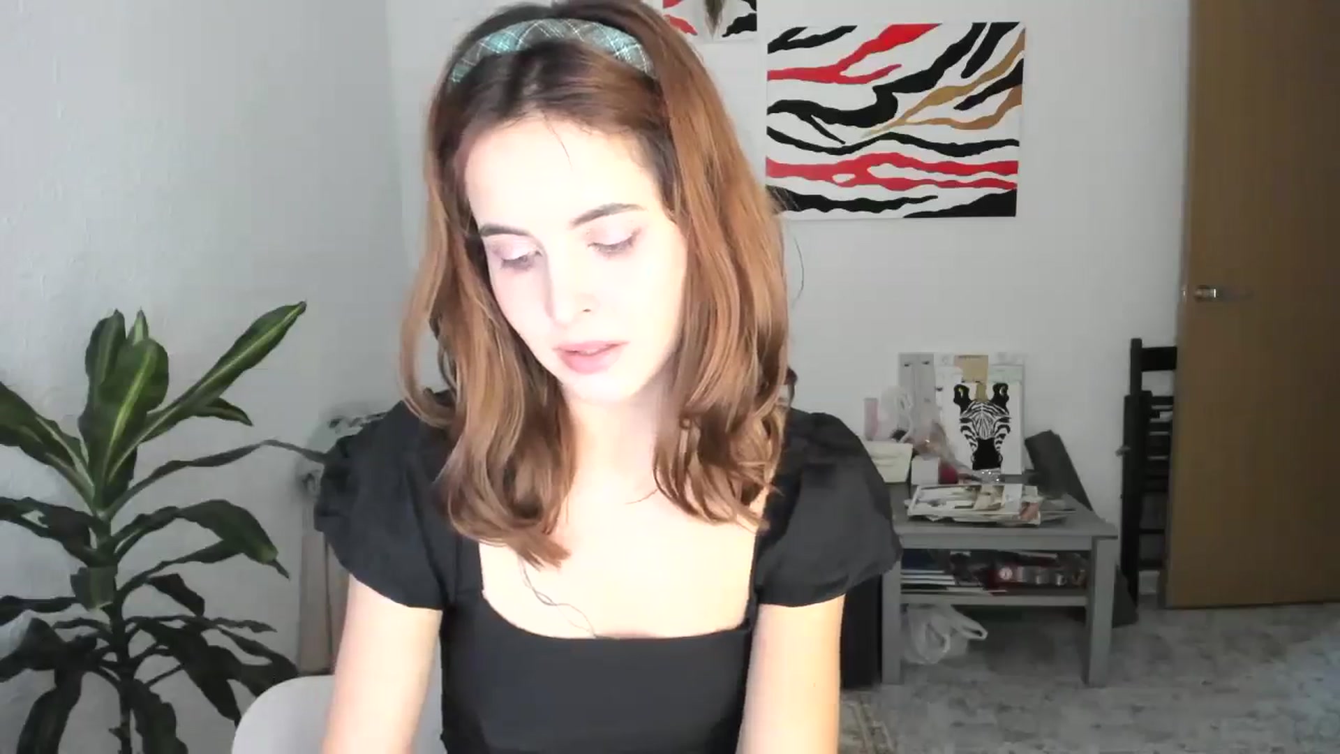 Gallery image thumbnail from AhahaGirl's myfreecams stream on, 11/29/2025, 15:56 image 18 of 20