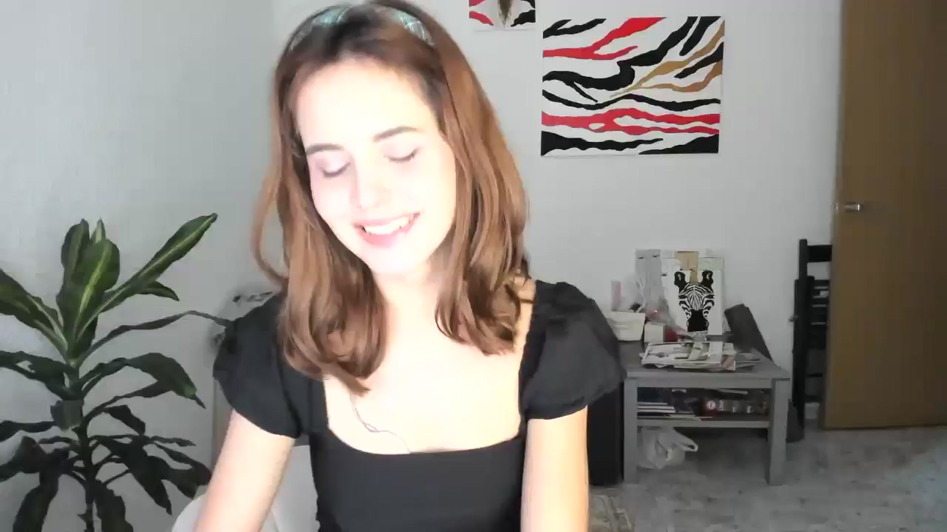 Gallery image thumbnail from AhahaGirl's myfreecams stream on, 11/29/2025, 15:56 image 17 of 20