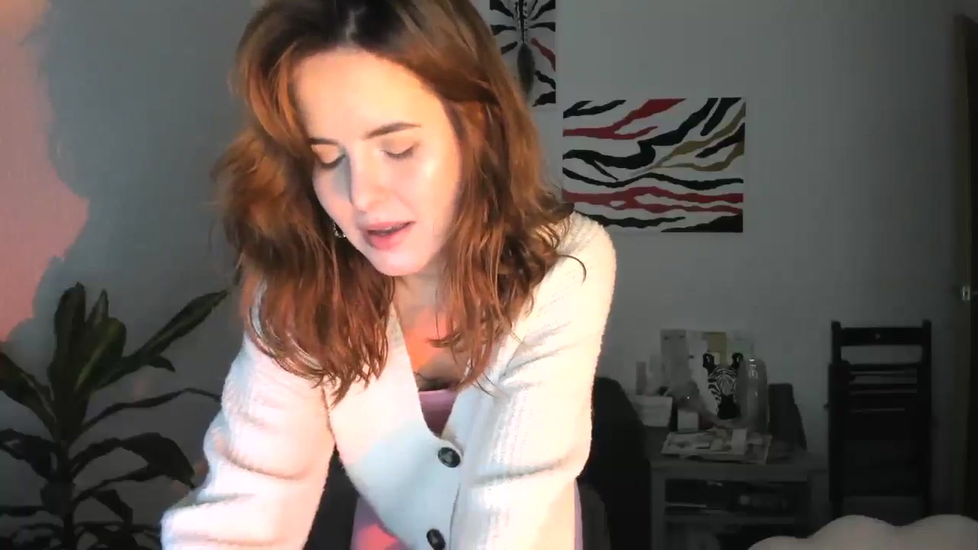 Gallery image thumbnail from AhahaGirl's myfreecams stream on, 12/03/2025, 19:44 image 20 of 20