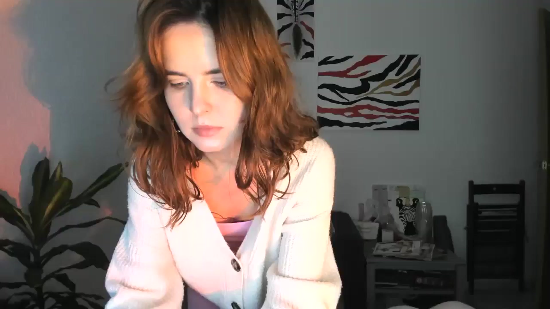 Gallery image thumbnail from AhahaGirl's myfreecams stream on, 12/03/2025, 19:44 image 2 of 20