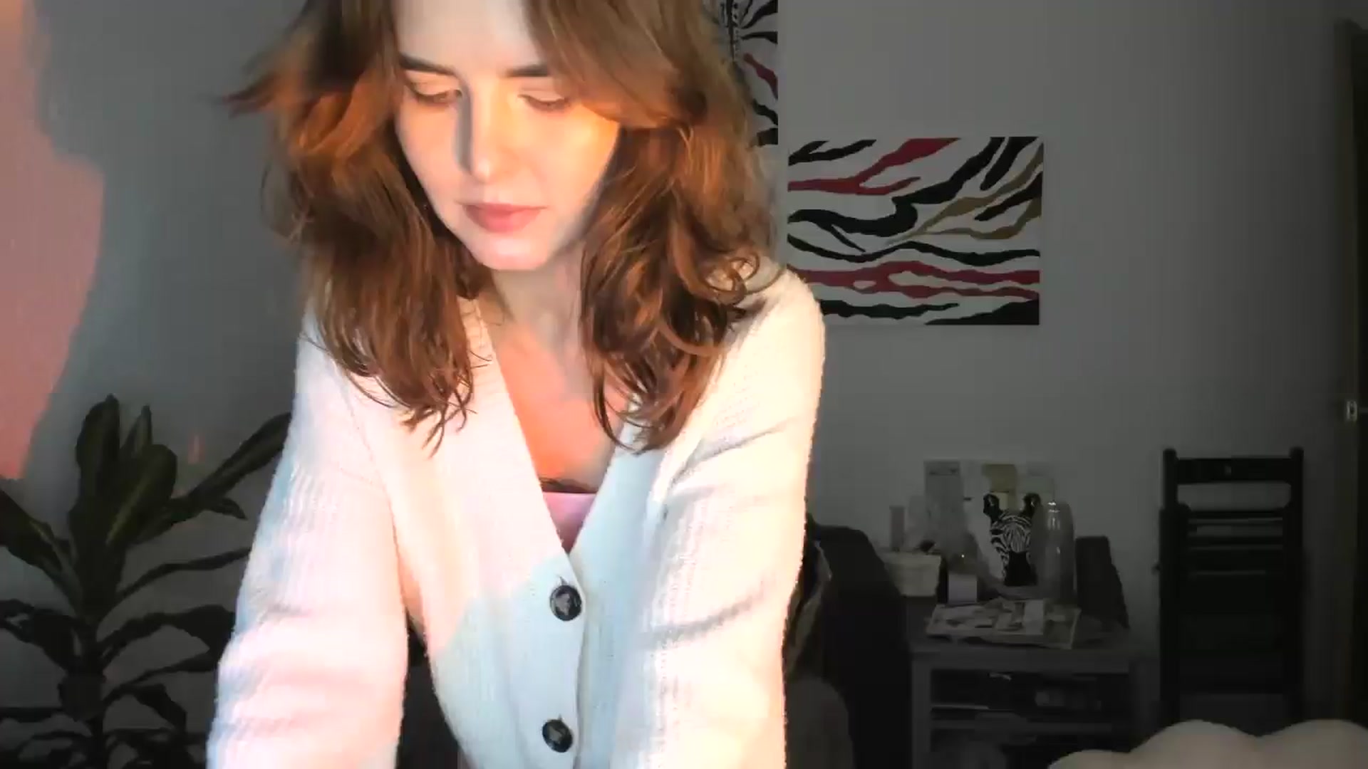 Gallery image thumbnail from AhahaGirl's myfreecams stream on, 12/03/2025, 19:44 image 17 of 20