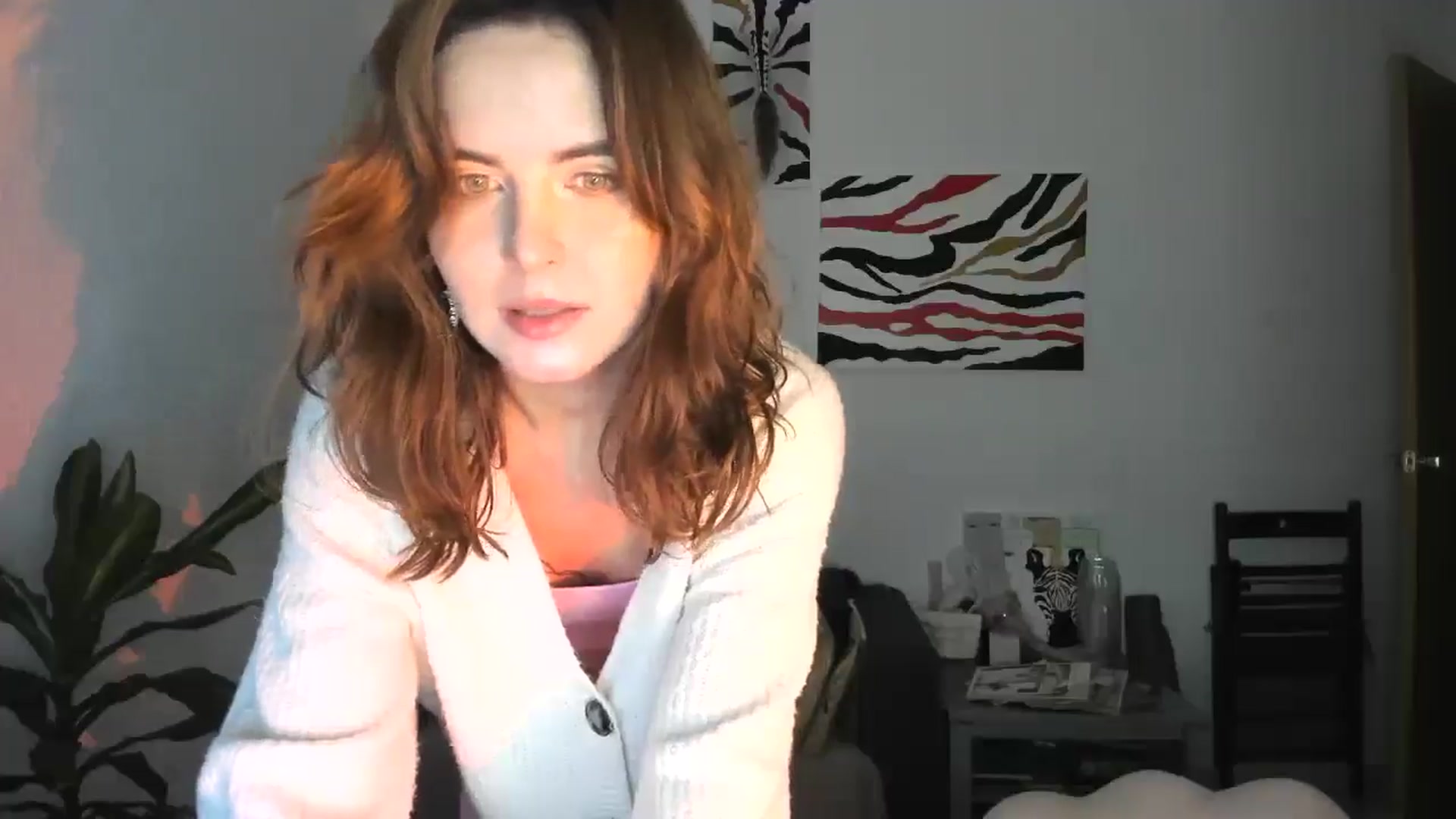 Gallery image thumbnail from AhahaGirl's myfreecams stream on, 12/03/2025, 21:31 image 4 of 20