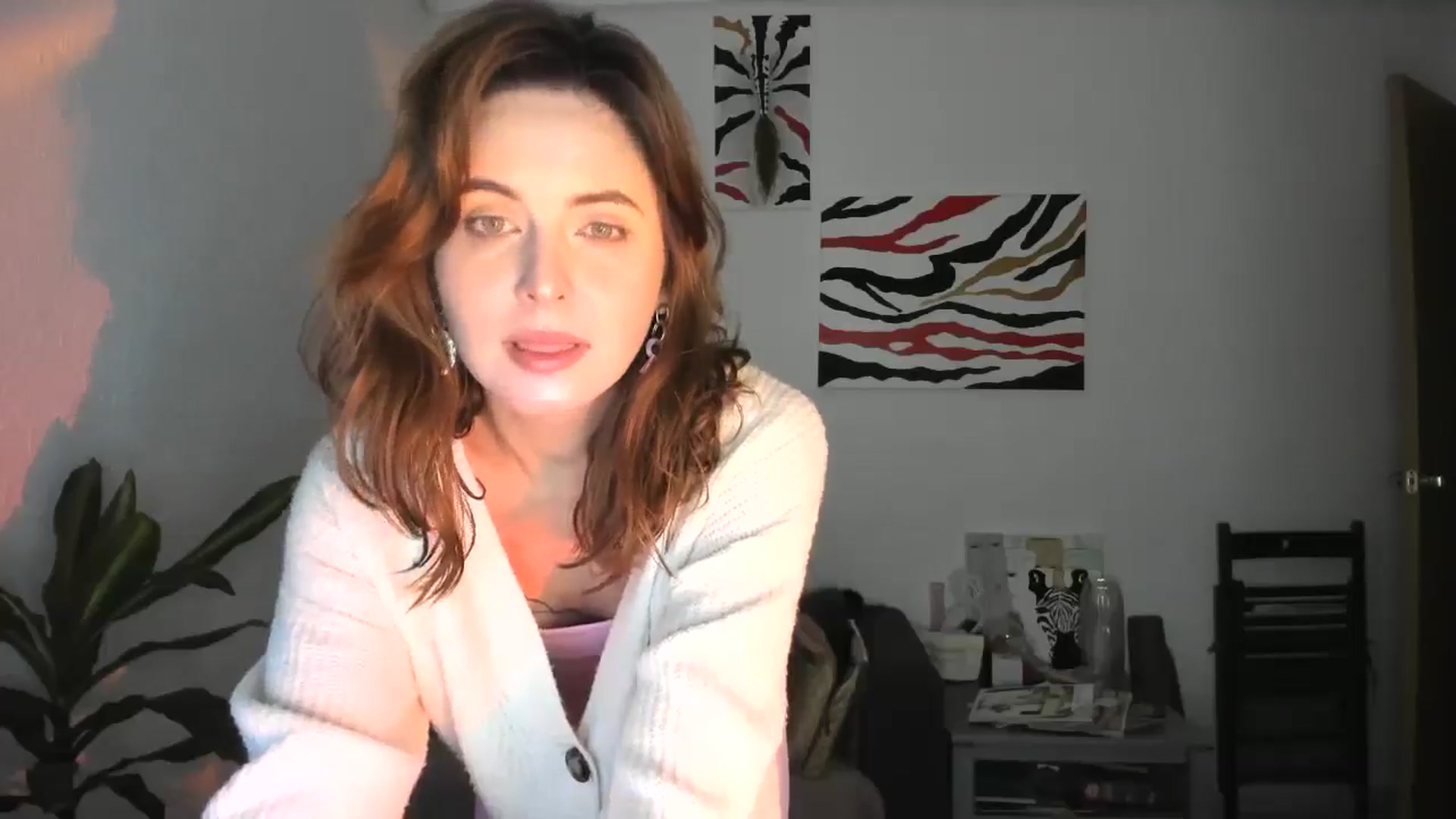 Gallery image thumbnail from AhahaGirl's myfreecams stream on, 12/03/2025, 21:31 image 2 of 20
