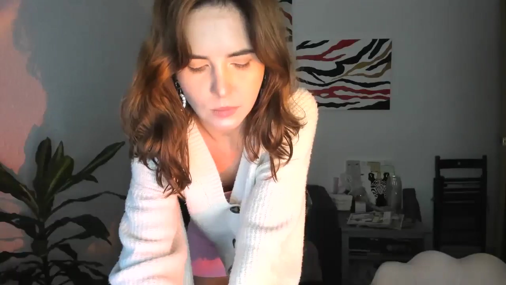 Gallery image thumbnail from AhahaGirl's myfreecams stream on, 12/03/2025, 21:31 image 17 of 20