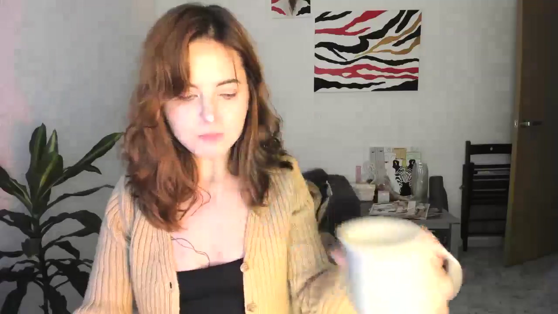 Gallery image thumbnail from AhahaGirl's myfreecams stream on, 12/05/2025, 15:51 image 9 of 20