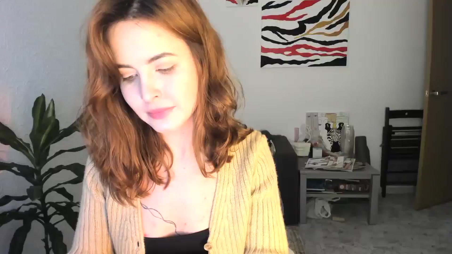 Gallery image thumbnail from AhahaGirl's myfreecams stream on, 12/05/2025, 15:51 image 1 of 20