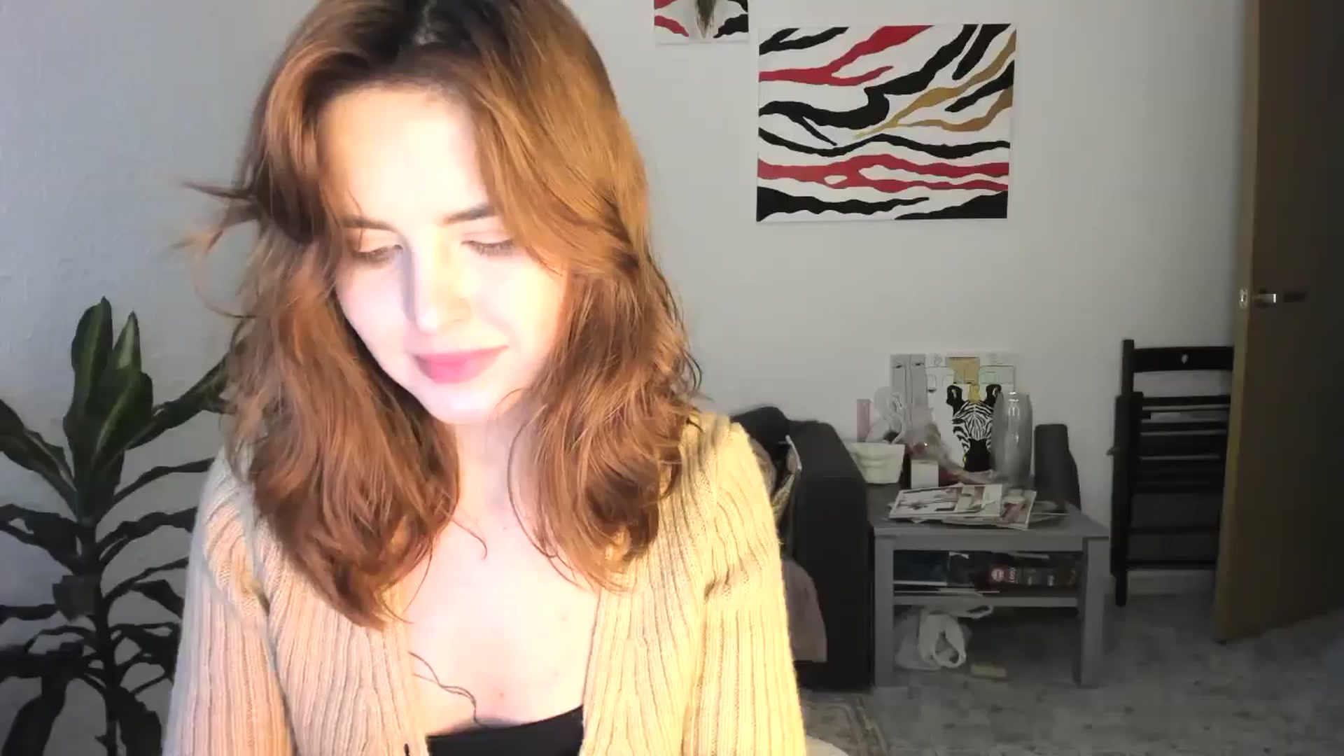 Gallery image thumbnail from AhahaGirl's myfreecams stream on, 12/05/2025, 15:51 image 19 of 20