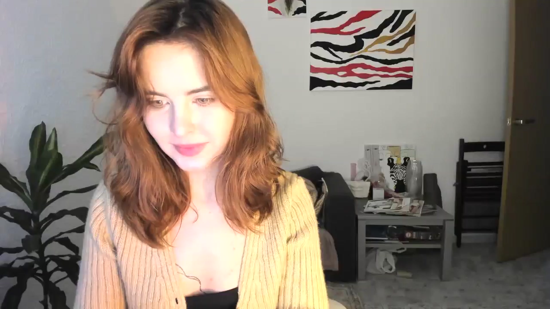 Gallery image thumbnail from AhahaGirl's myfreecams stream on, 12/05/2025, 15:51 image 16 of 20