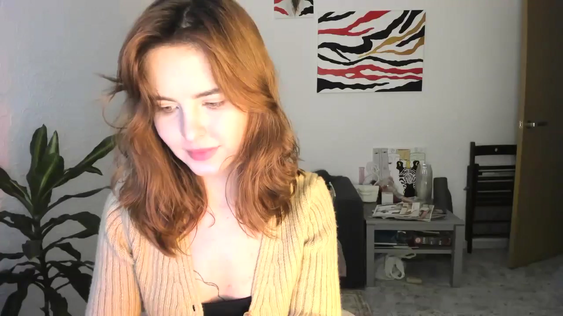 Gallery image thumbnail from AhahaGirl's myfreecams stream on, 12/05/2025, 15:51 image 14 of 20