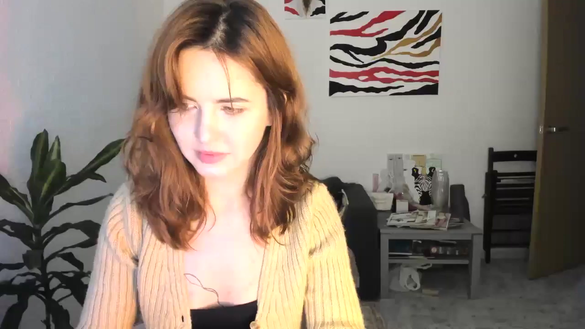 Gallery image thumbnail from AhahaGirl's myfreecams stream on, 12/05/2025, 15:51 image 10 of 20