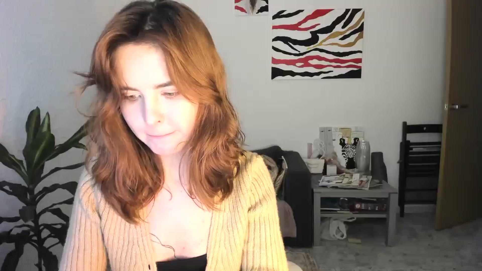 Gallery image thumbnail from AhahaGirl's myfreecams stream on, 12/05/2025, 15:51 image 17 of 20