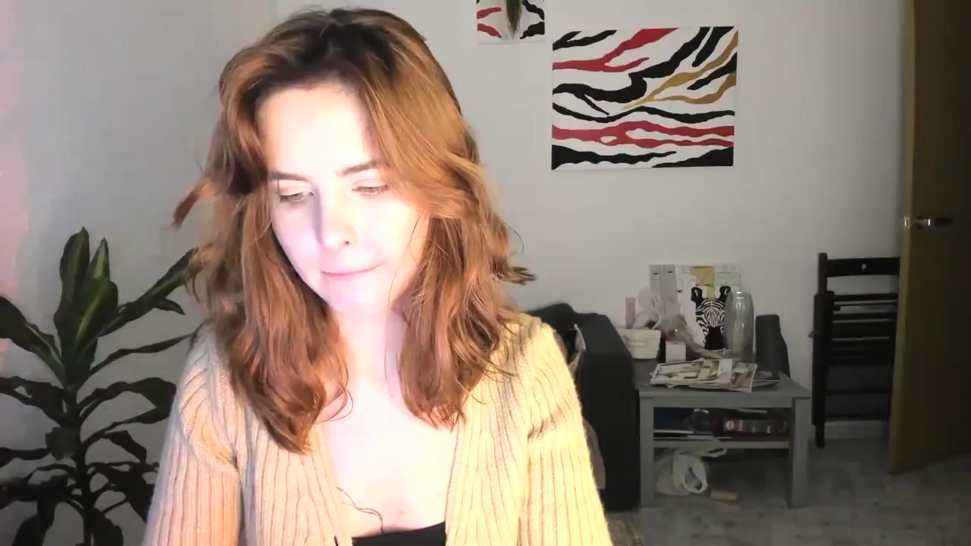 Gallery image thumbnail from AhahaGirl's myfreecams stream on, 12/05/2025, 16:58 image 2 of 20