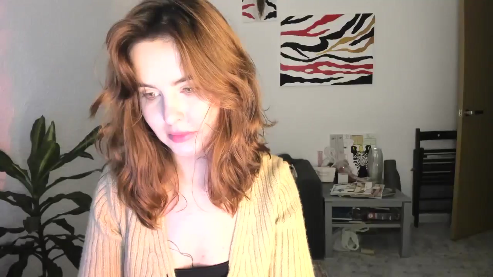 Gallery image thumbnail from AhahaGirl's myfreecams stream on, 12/05/2025, 16:58 image 4 of 20