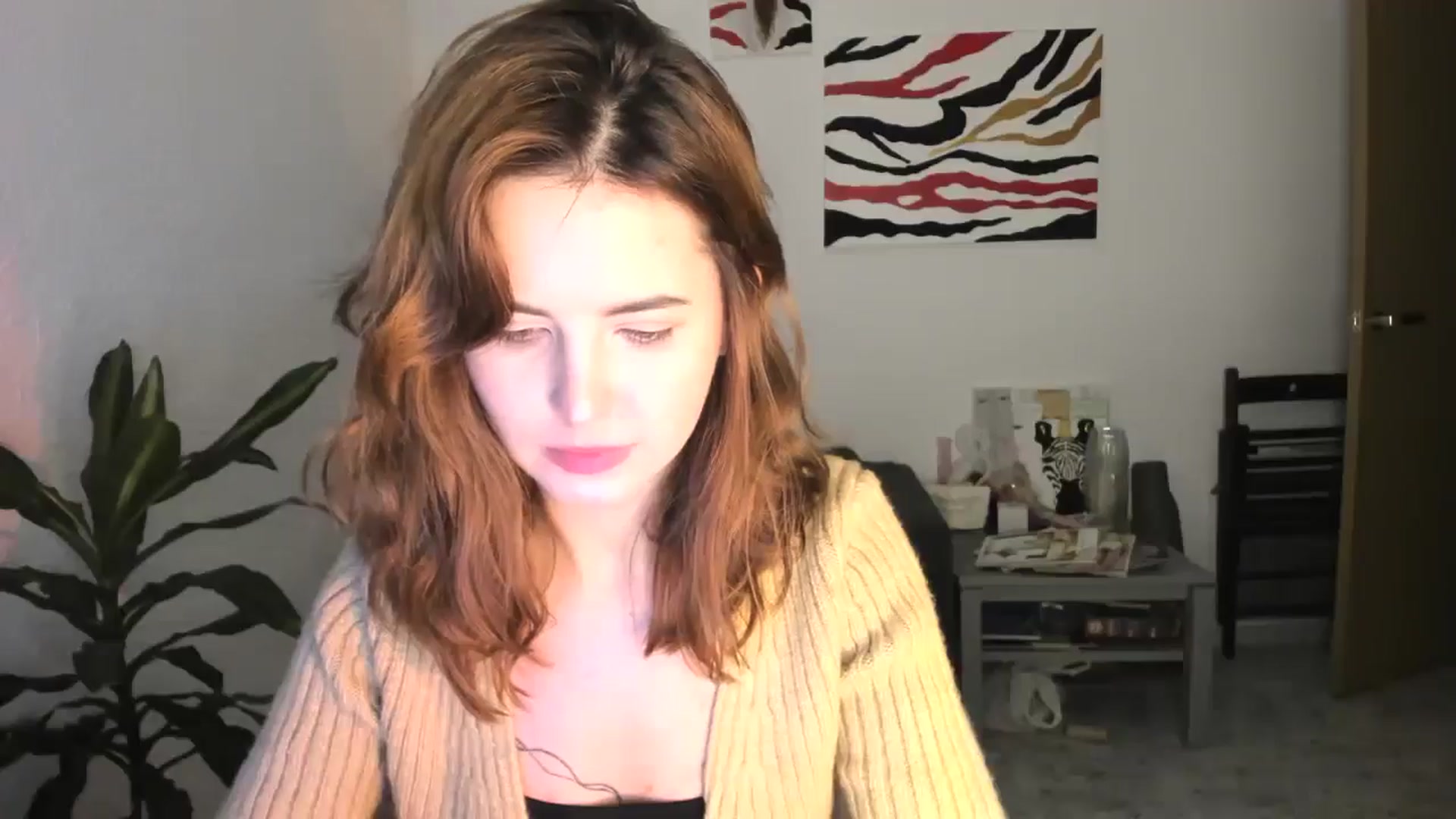 Gallery image thumbnail from AhahaGirl's myfreecams stream on, 12/05/2025, 16:58 image 13 of 20