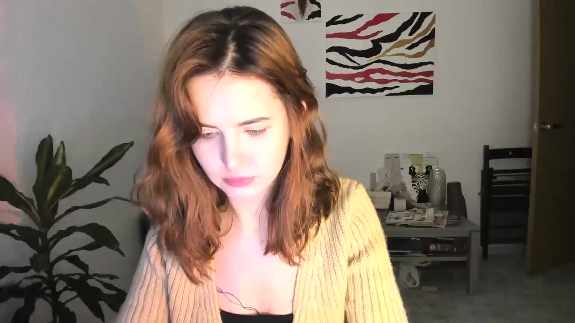 Gallery image thumbnail from AhahaGirl's myfreecams stream on, 12/05/2025, 16:58 image 15 of 20