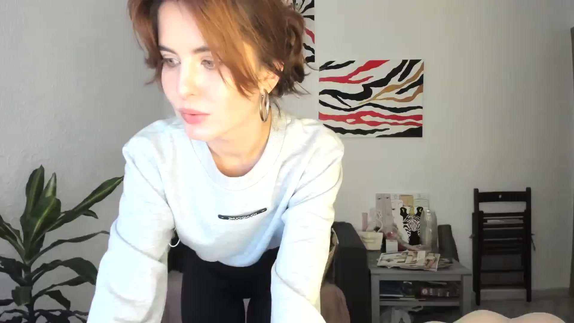 Gallery image thumbnail from AhahaGirl's myfreecams stream on, 12/06/2025, 15:38 image 6 of 20