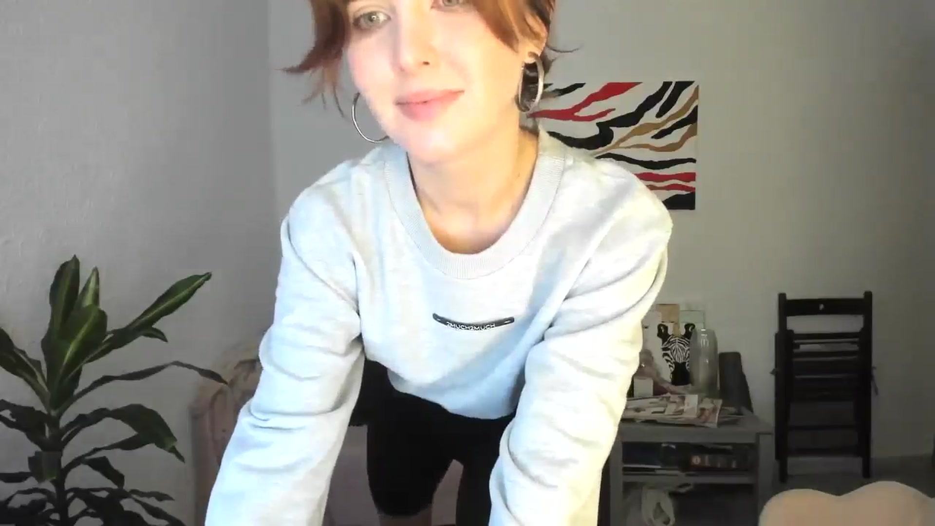 Gallery image thumbnail from AhahaGirl's myfreecams stream on, 12/06/2025, 15:38 image 15 of 20