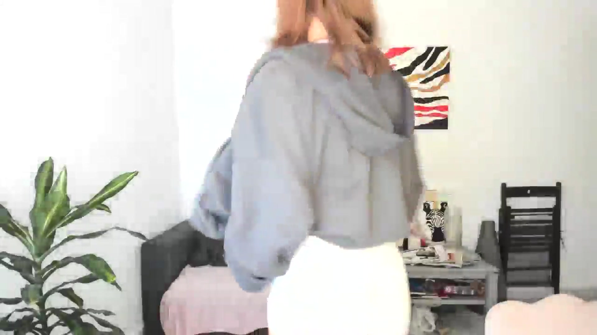 Gallery image thumbnail from AhahaGirl's myfreecams stream on, 12/08/2025, 13:37 image 12 of 20