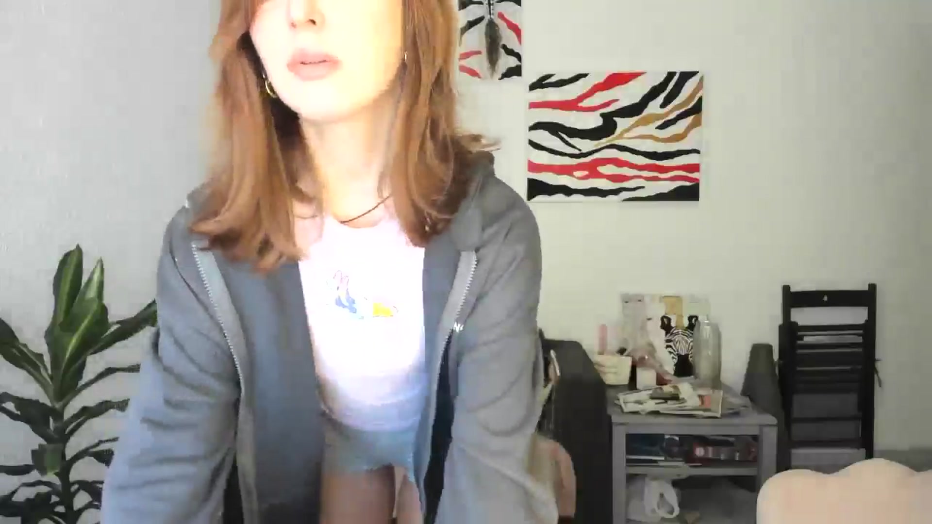 Gallery image thumbnail from AhahaGirl's myfreecams stream on, 12/08/2025, 13:37 image 9 of 20