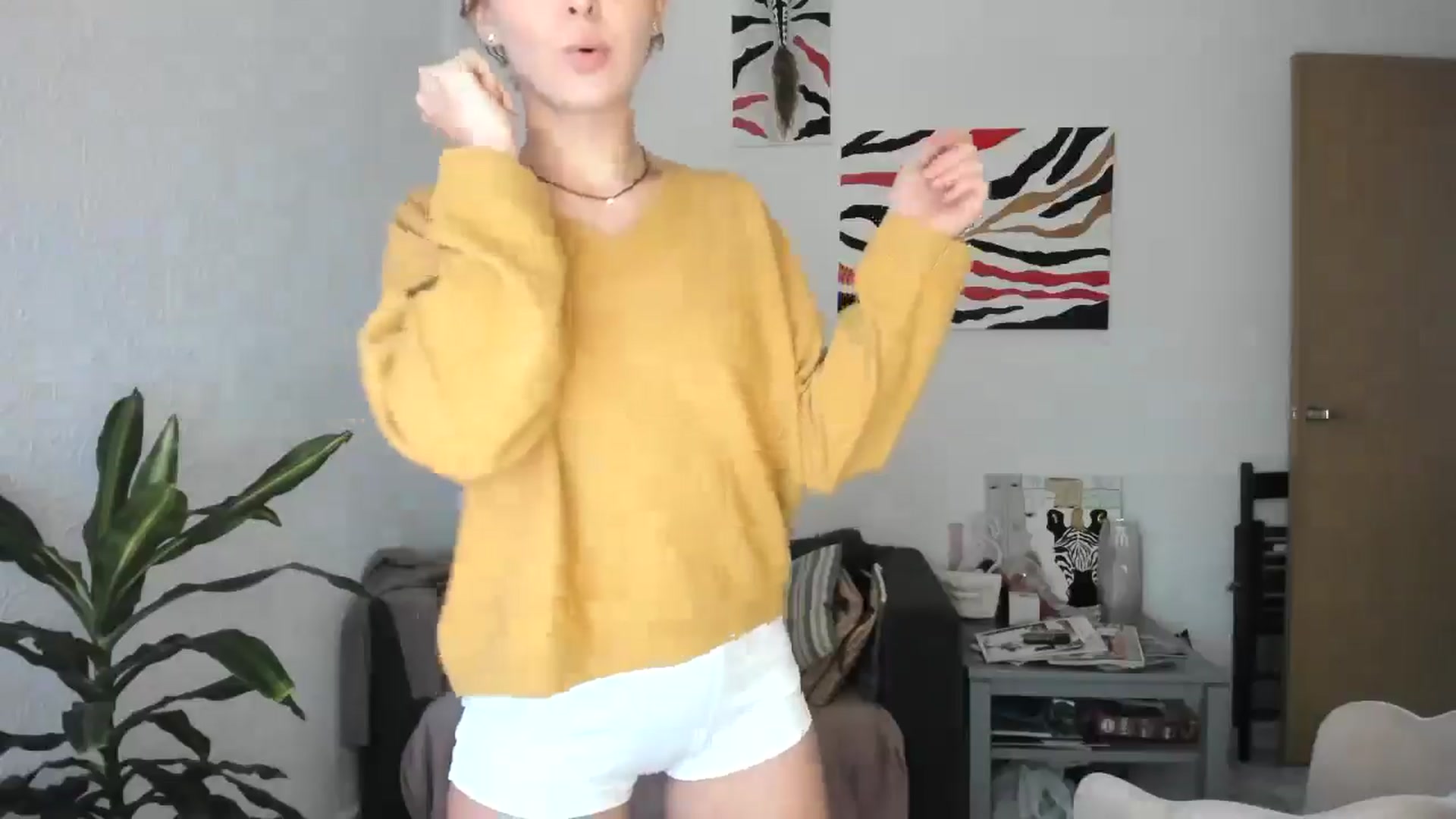 Gallery image thumbnail from AhahaGirl's myfreecams stream on, 12/09/2025, 15:11 image 15 of 20