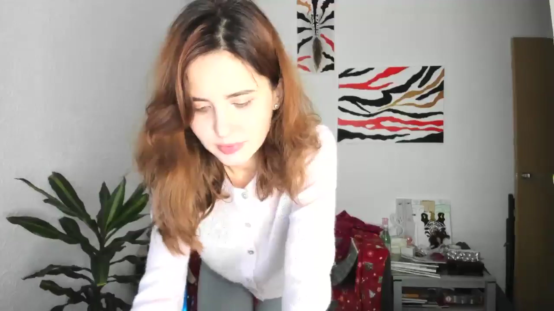 Gallery image thumbnail from AhahaGirl's myfreecams stream on, 12/18/2025, 16:19 image 8 of 20