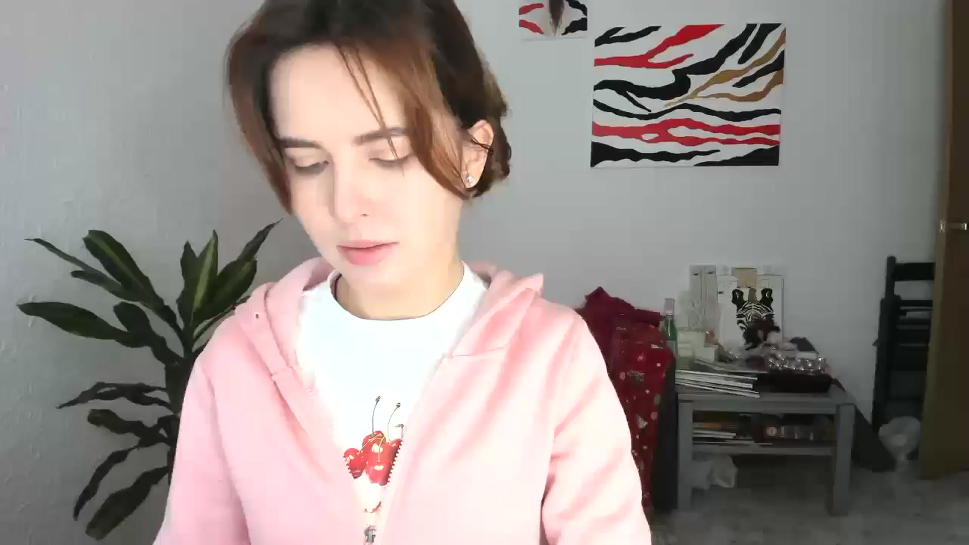 Gallery image thumbnail from AhahaGirl's myfreecams stream on, 12/19/2025, 11:45 image 8 of 20