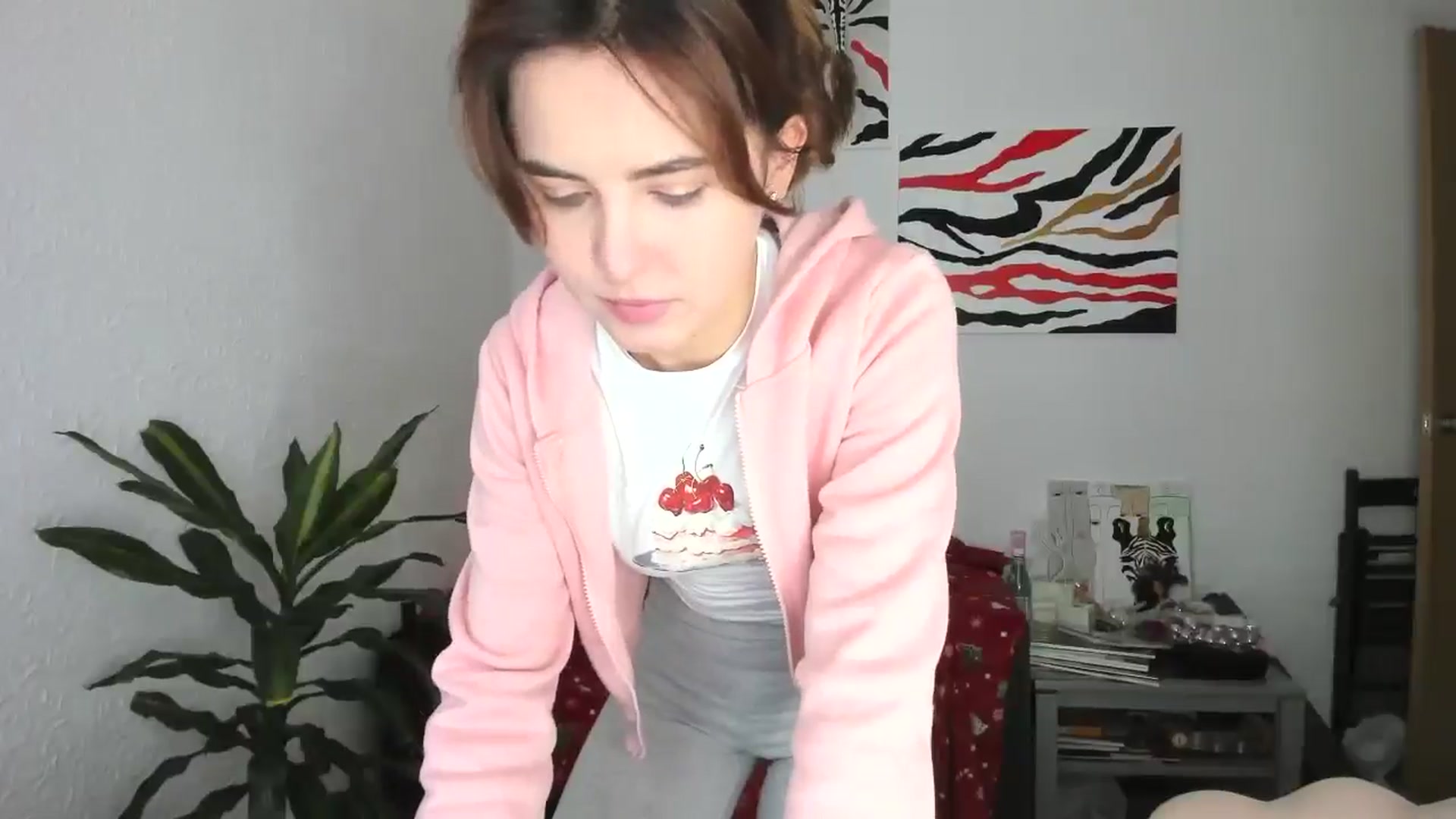 Gallery image thumbnail from AhahaGirl's myfreecams stream on, 12/19/2025, 11:45 image 2 of 20