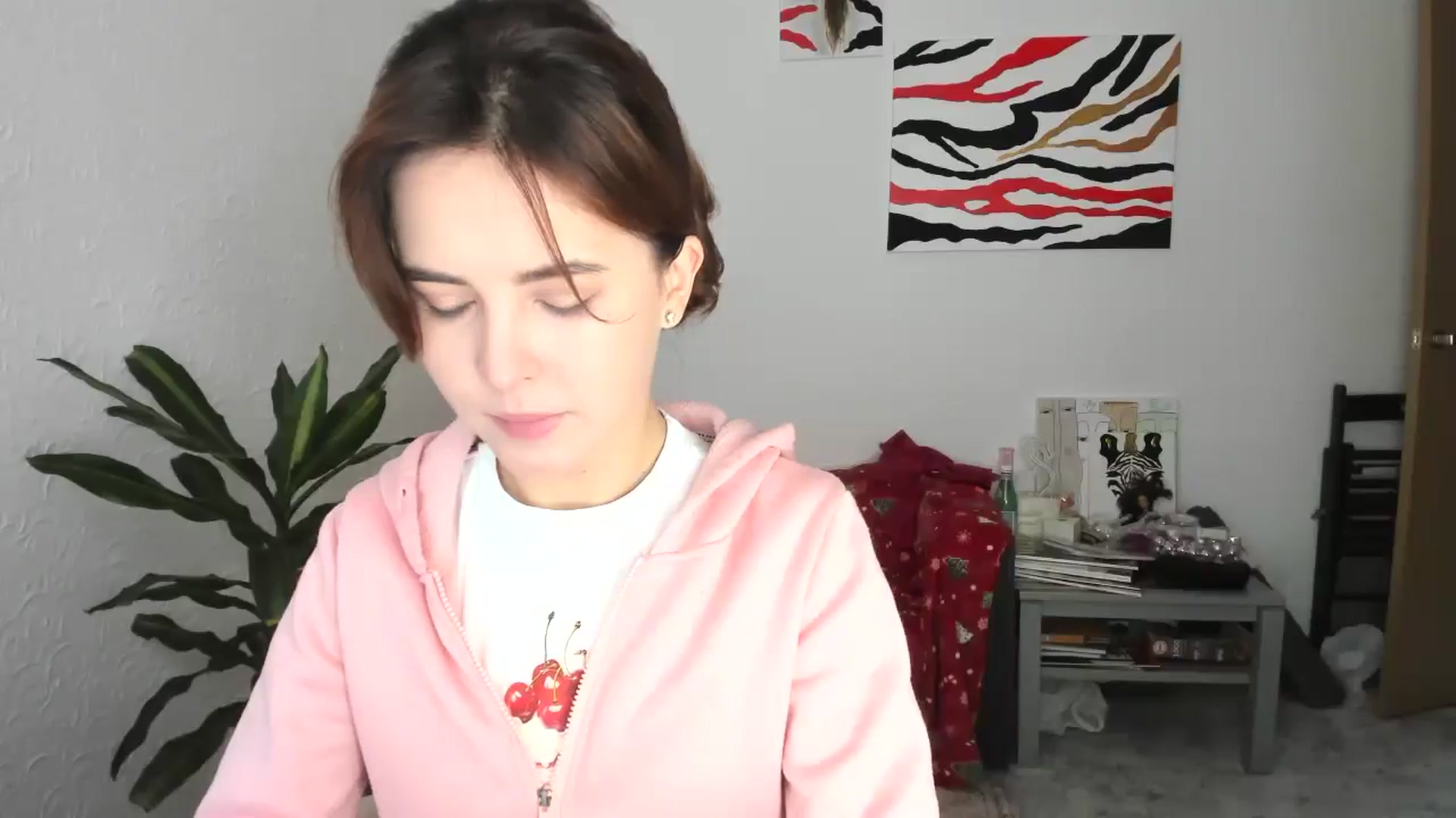 Gallery image thumbnail from AhahaGirl's myfreecams stream on, 12/19/2025, 11:45 image 15 of 20