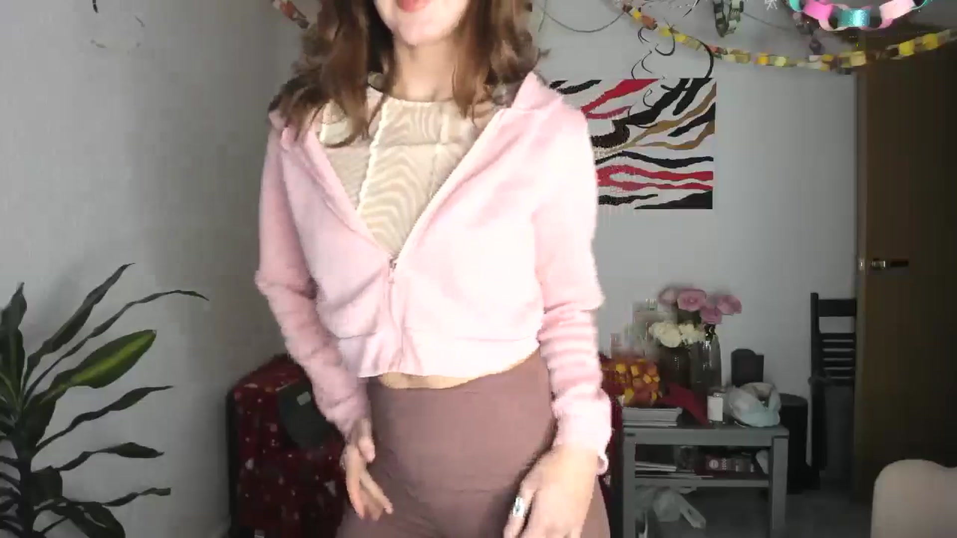 Gallery image thumbnail from AhahaGirl's myfreecams stream on, 01/02/2026, 17:07 image 12 of 20
