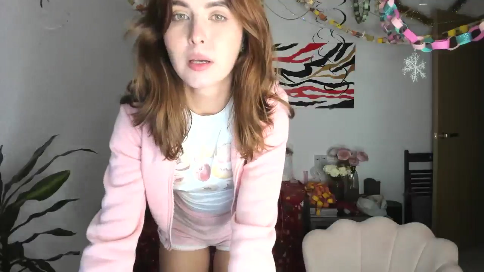 Gallery image thumbnail from AhahaGirl's myfreecams stream on, 01/06/2026, 20:28 image 4 of 20