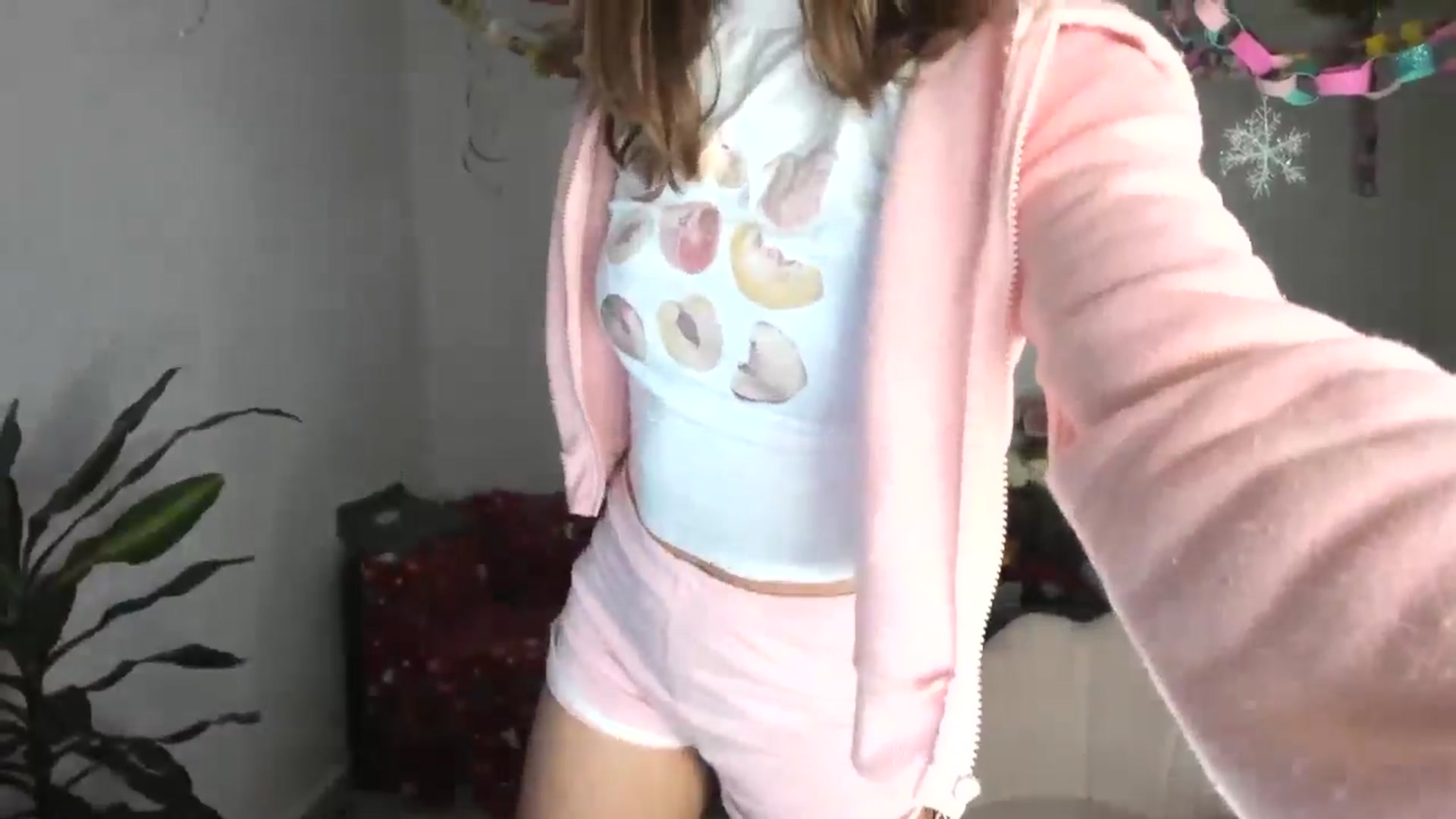 Gallery image thumbnail from AhahaGirl's myfreecams stream on, 01/06/2026, 20:28 image 2 of 20