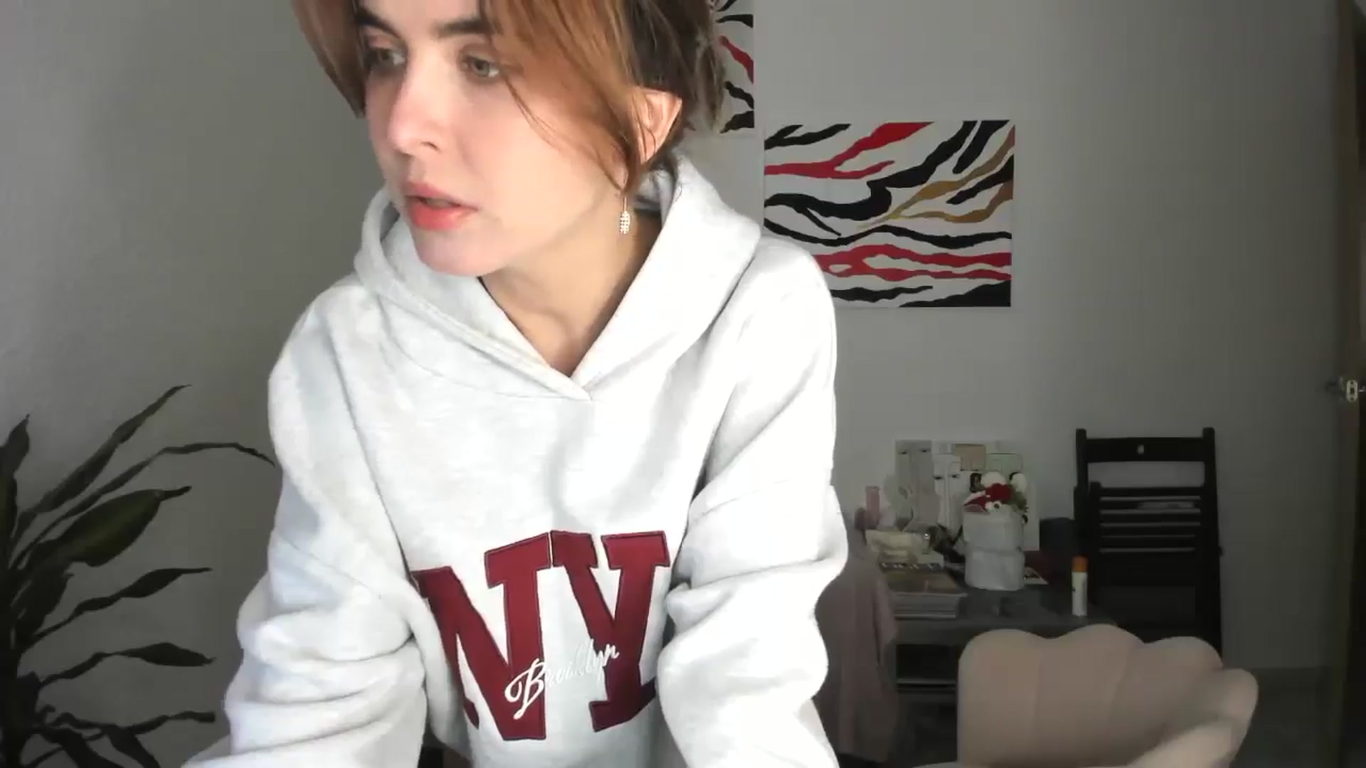 Gallery image thumbnail from AhahaGirl's myfreecams stream on, 01/13/2026, 17:04 image 2 of 20