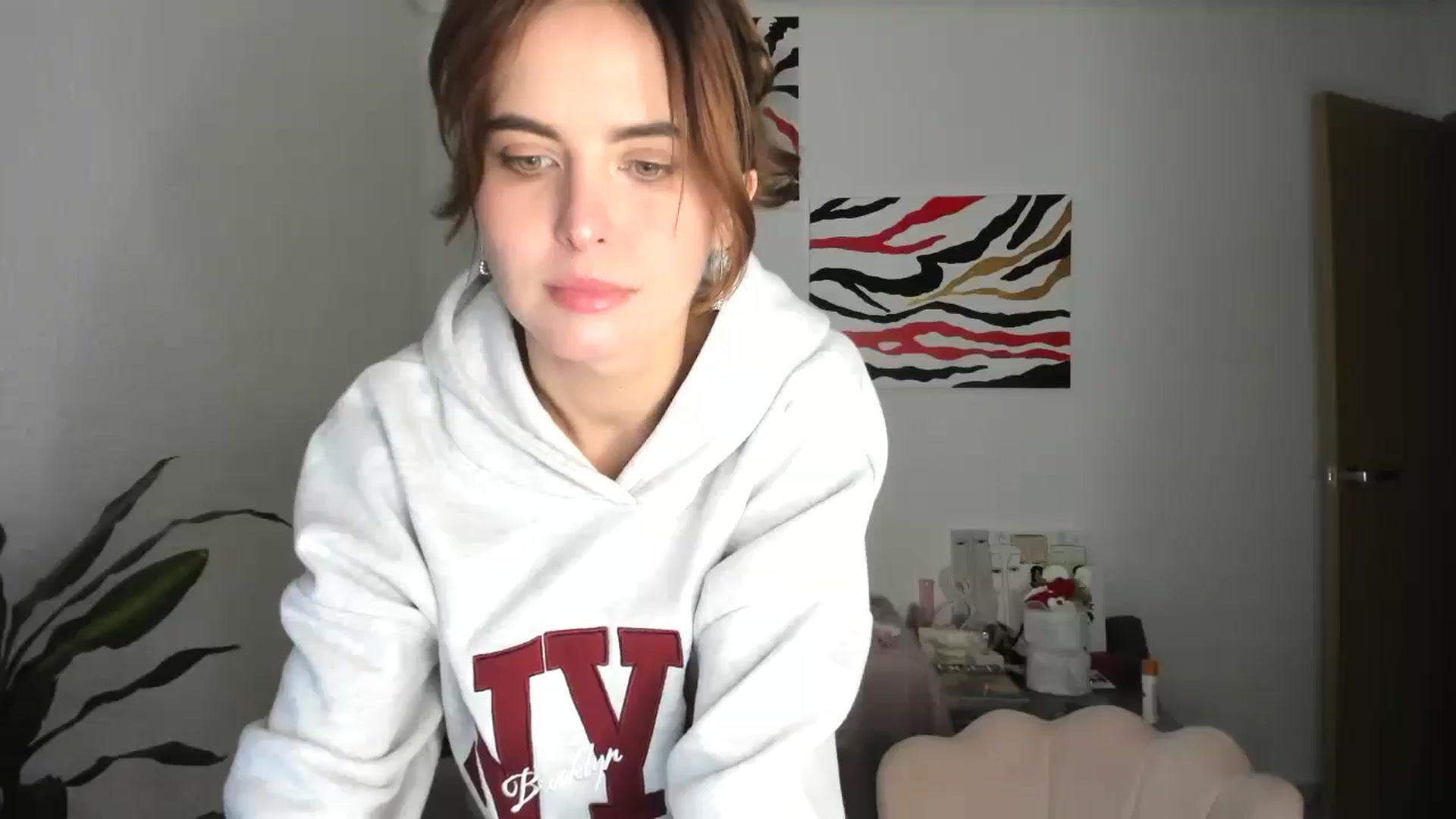 Gallery image thumbnail from AhahaGirl's myfreecams stream on, 01/13/2026, 17:04 image 17 of 20
