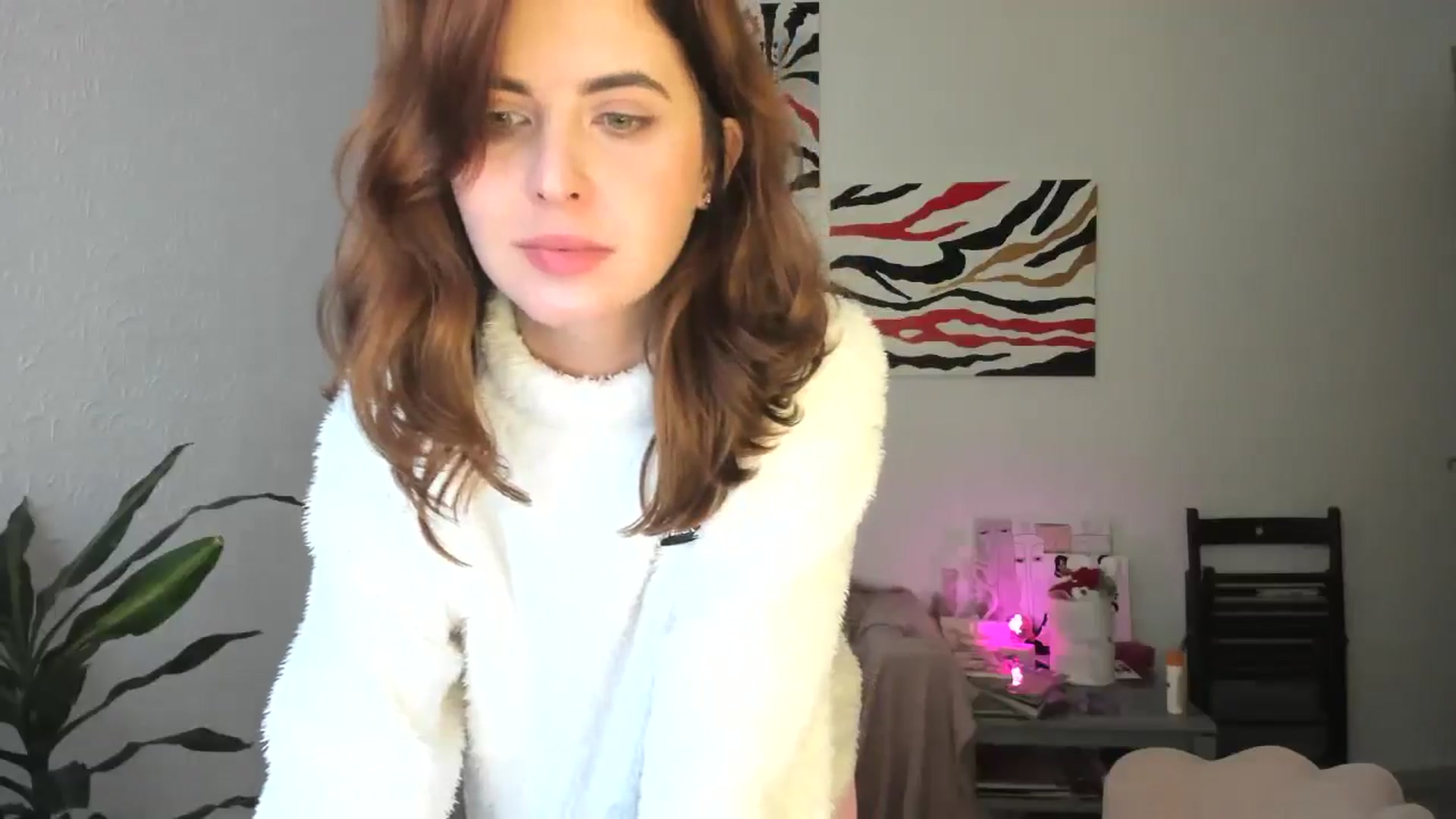 Gallery image thumbnail from AhahaGirl's myfreecams stream on, 01/14/2026, 14:12 image 16 of 20