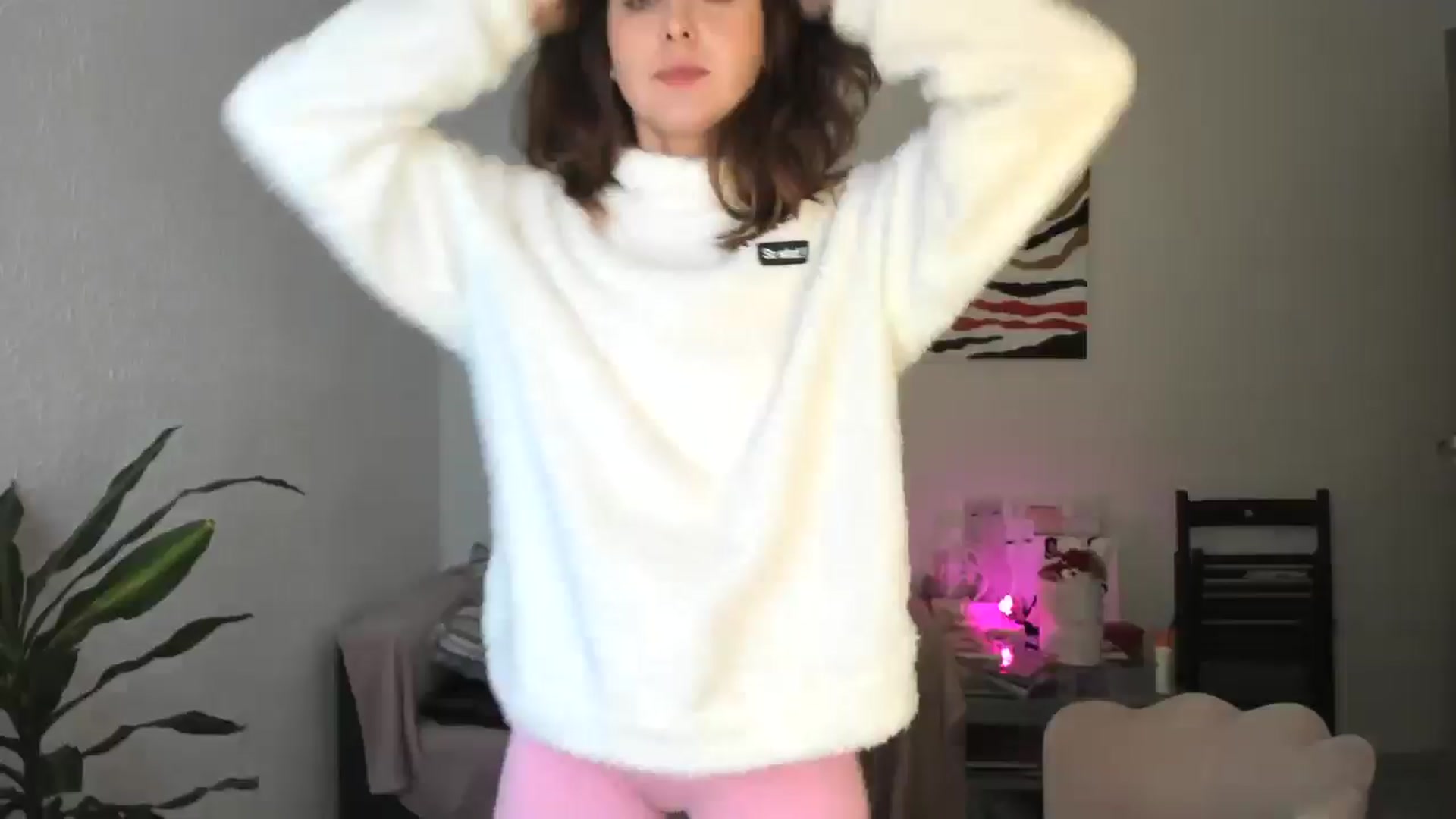 Gallery image thumbnail from AhahaGirl's myfreecams stream on, 01/14/2026, 14:12 image 3 of 20