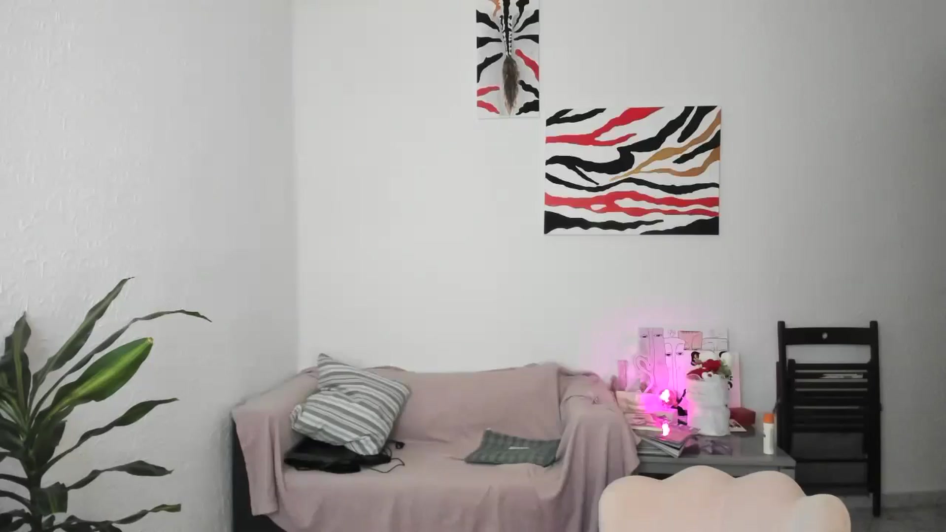 Gallery image thumbnail from AhahaGirl's myfreecams stream on, 01/14/2026, 15:09 image 20 of 20